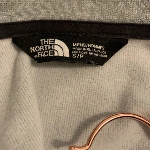 North Face 1/2 Zip Sweater - Picture 3 of 5